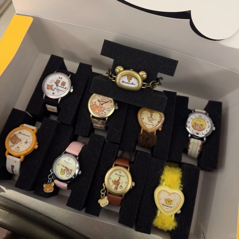 Moments Watches & Jewelry Vaughan Mills - 오리지널 리락쿠마 구루구루 모멘트 시리즈 손목시계